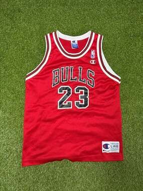 Vintage 1990s Champion Jordan Bulls Champion NBA Jersey